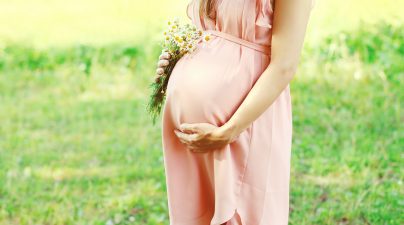 Как имитируют беременность «будущие мамы»?