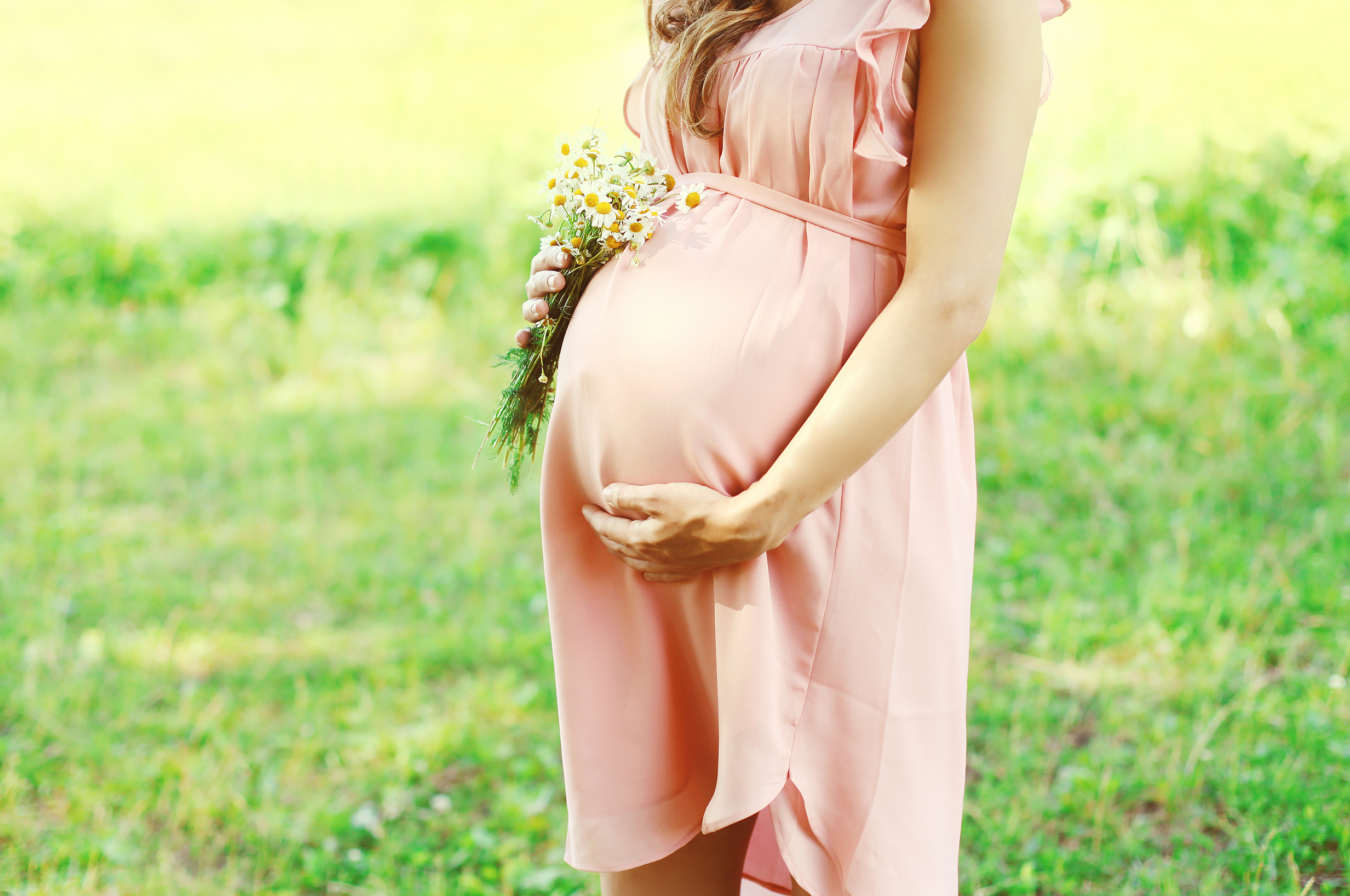 Как имитируют беременность «будущие мамы»?